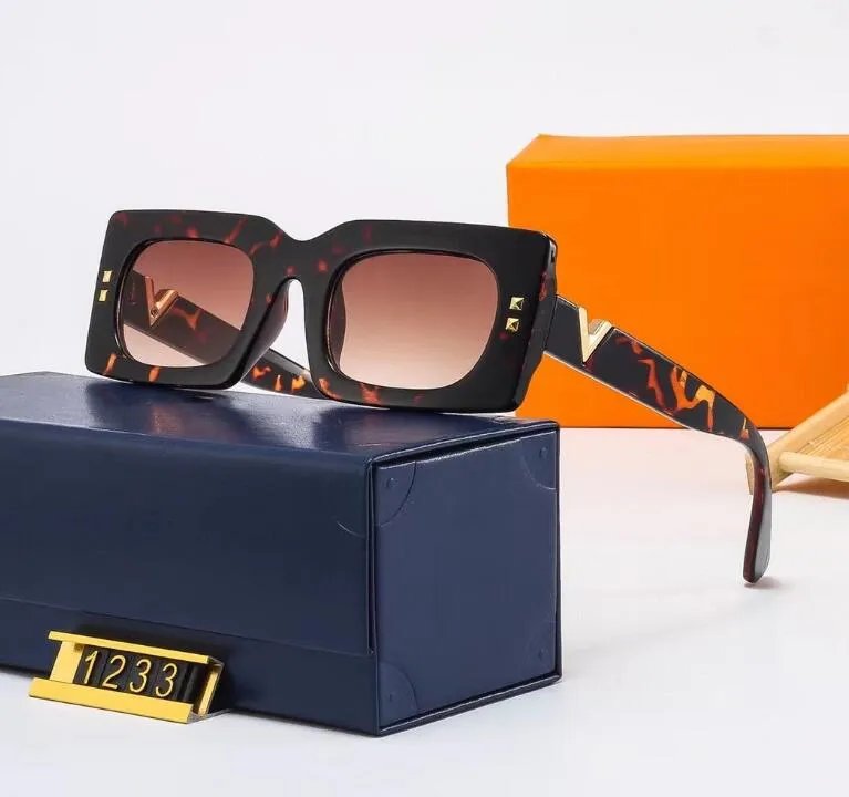 مصمم نظارات شمسية أزياء نظارات الشاطئ الصيفية الكاملة لرسالة الإطار مصمم للمان للنساء 24 اختياري عالي الجودة 293 كيلو بايت