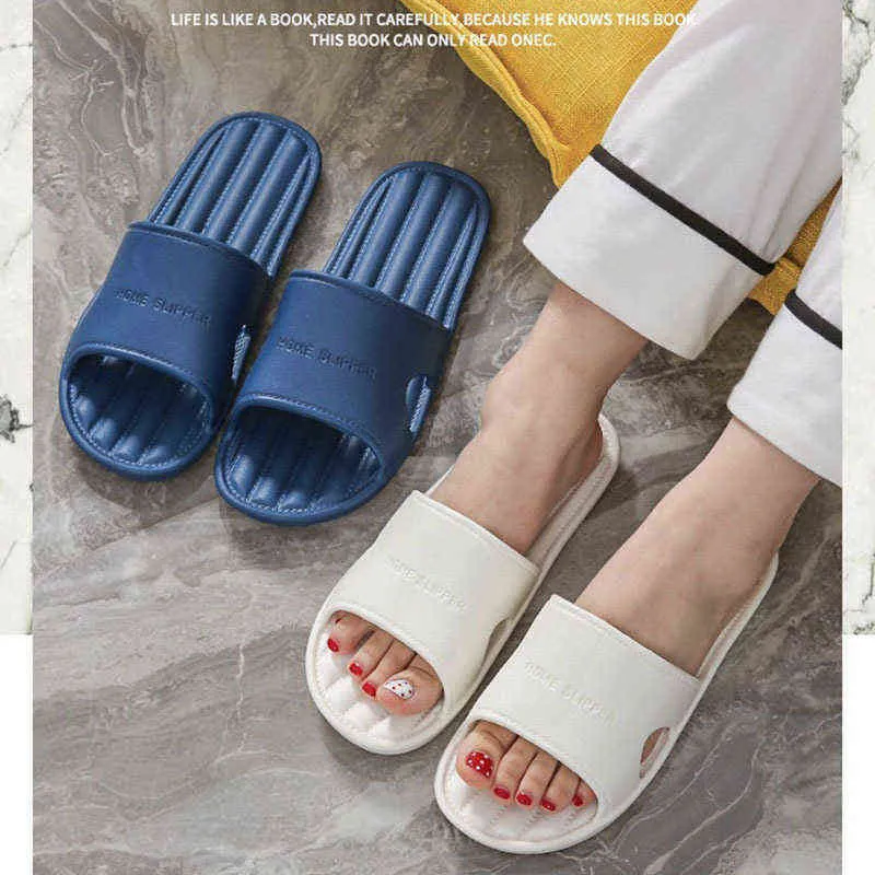 Femmes Bain intérieur Antidérapant Accueil Déodorant Pantoufles à fond souple Nouvelles sandales d'été simples pour hommes Couple Pantoufles de salle de bain e Y220214