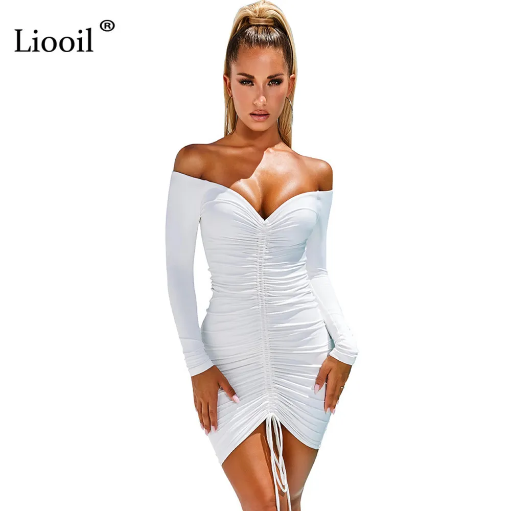 Liooil от плеча сексуальное рученное мини-платье 2021 с длинным рукавом V шеи шнурки черные белые плотные платья женщины вечеринка ночной клуб LJ201202