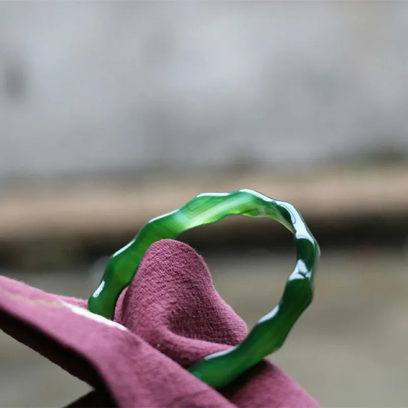 Bracelet en calcédoine verte émeraude naturelle chinoise sculptée à la main, en bambou, ondulation de l'eau, bijoux à la mode, Agate verte pour femmes, Bracele265e