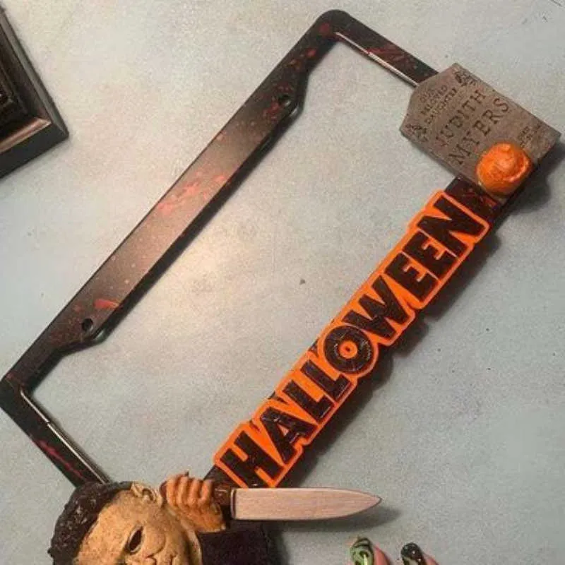 35*23cm Halloween Car License Plate Frame Iron Halloween Personalized Michael Myers For Cars SUV Trucks