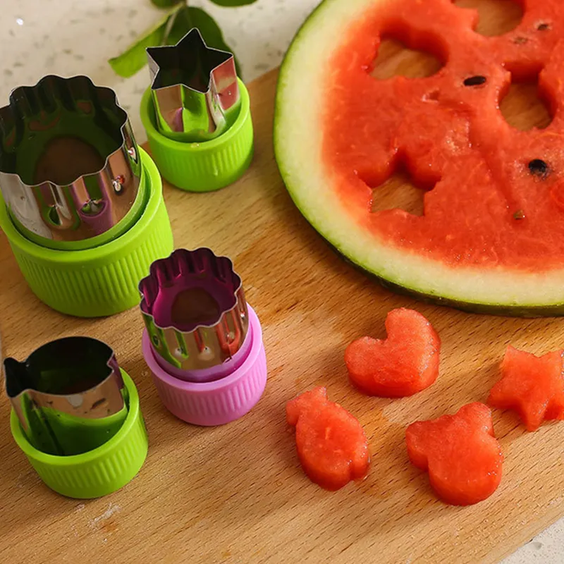 Söt tecknadkakor Cutter Moulds Handskydd Rostfritt Stål Fruktskärare DIY Baby Food Biscuit Mögel Konfektyr Köksredskap