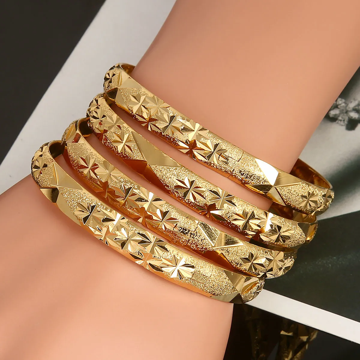 Dubai Gold Color Trendy Armbanden voor Vrouwen Mannen Breed 8mm Armbanden Afrikaanse Ethiopië Armbanden Sieraden F1211