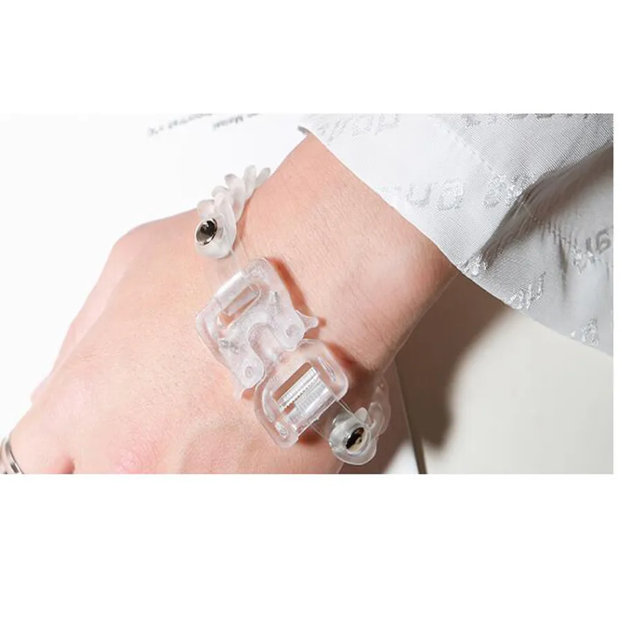 1017 Alyx 9SM transparenta armband män kvinnor klassiska alyxkedja armband högkvalitativ matt transparent plastsäkerhetspänne F122999834
