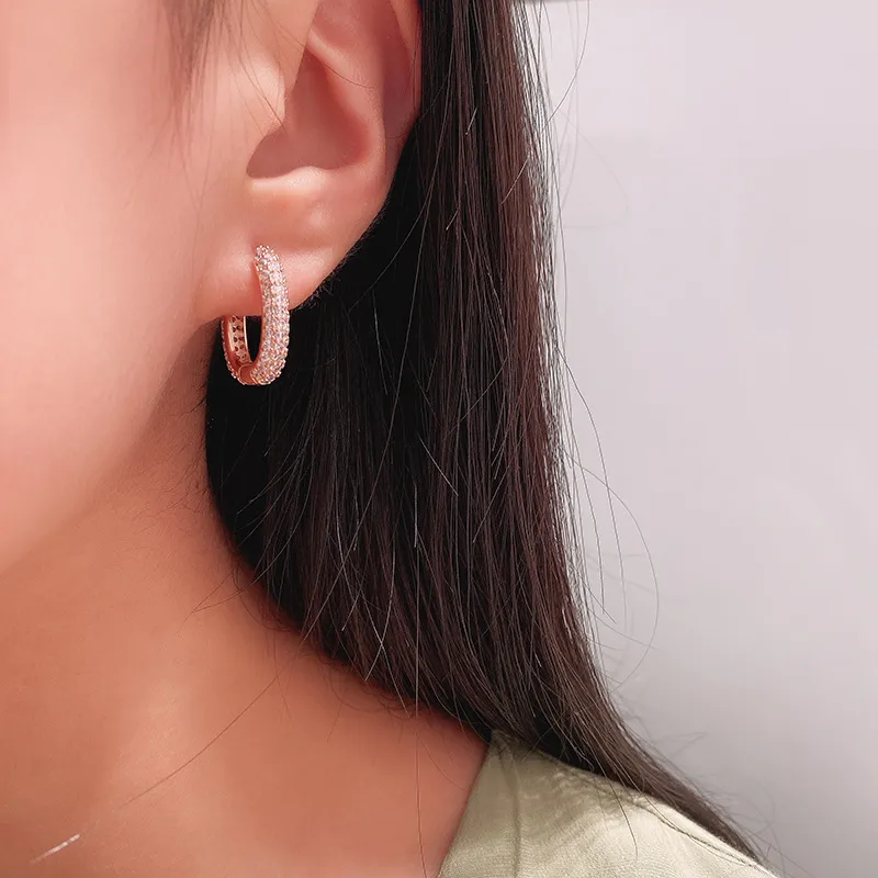 Diamond Zirconia Circular Small Boucles d'oreilles Fashion Clip de créateur de luxe sur les boucles d'oreilles bijoux pour filles Boîte-cadeau Femmes Silver pos3052