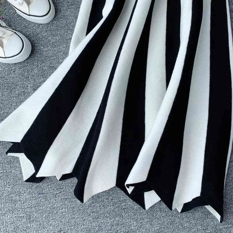 Nova Chegada Preto Branco Stripe Senhoras Saias Europeias Hepburn Estilo Vintage Saia Elegante Midi Saia Midi Strip Strip Skirt 201109