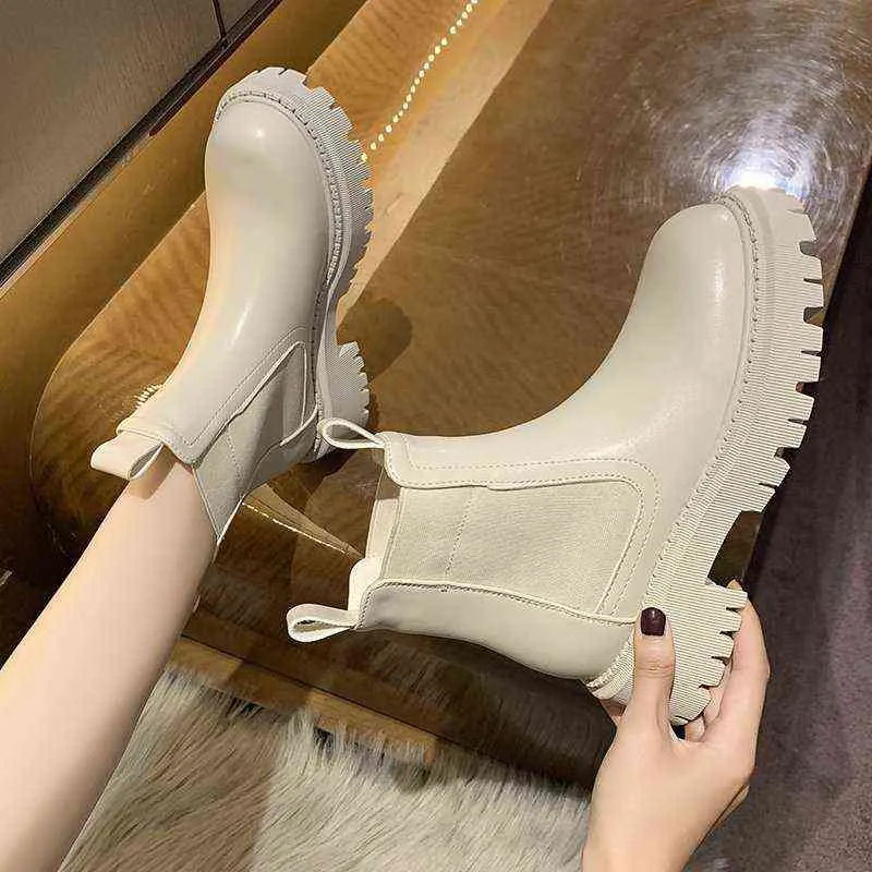 2022 Winter Chelsea Boots Women Autumn Spring Plataforma Botas brancas de tornozelo para mulheres Peles Sapatos góticos curtos Y220706