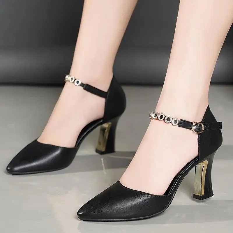 Sapatos Femininas Donna Classico Nero Cinturino con fibbia Hollow Office Scarpe tacco alto Lady Beige Tacchi autunnali A9576c