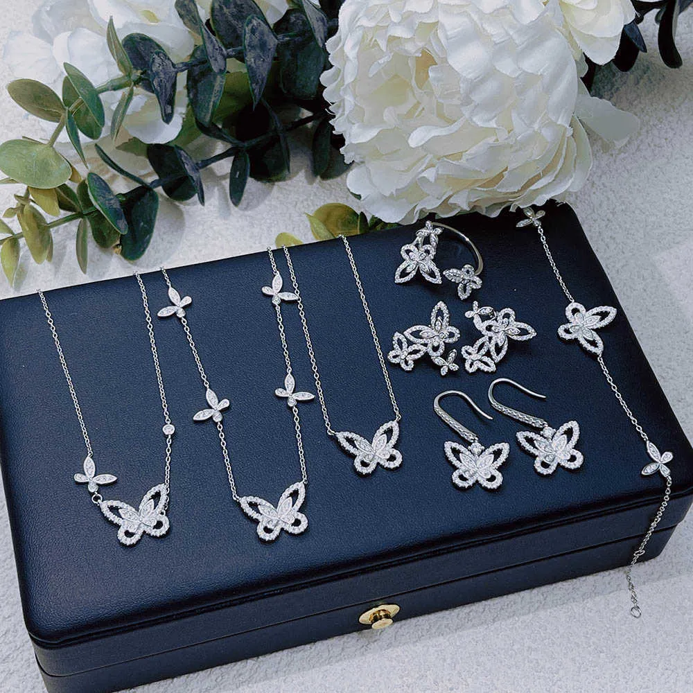 Moda Tatlılık S925 Gümüş Kelebek Kolye Kadın Zarif Mizaç Mozanit Parlayan Popüler Marka Takı Lüks