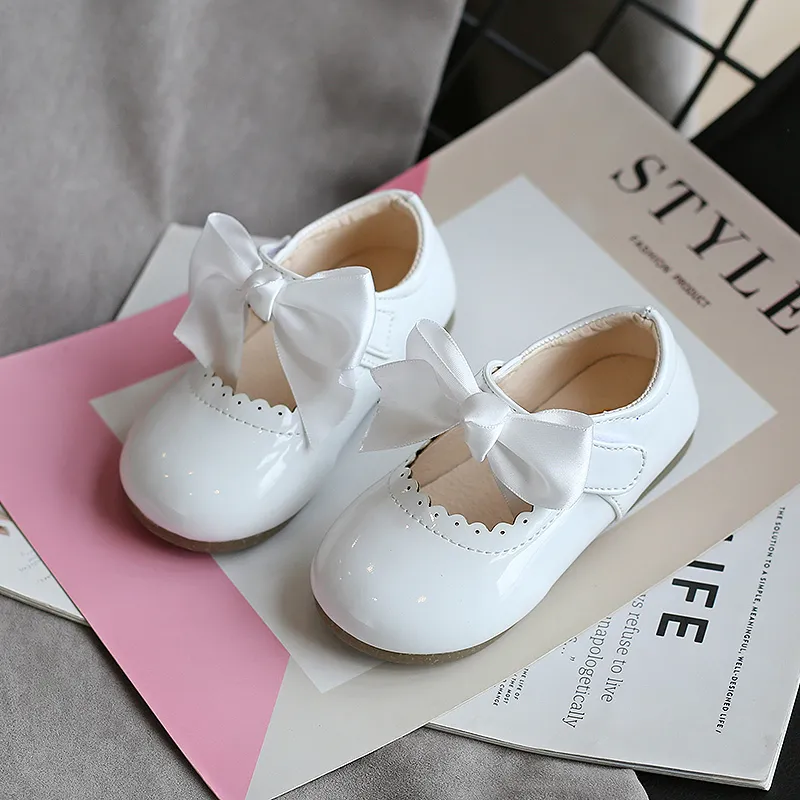 Spring Autumn Baby Girls Shoes Cute Bow Patent Leather Princess Solid Color Kids Gilrs Dancing First Walkers SMG104 220211