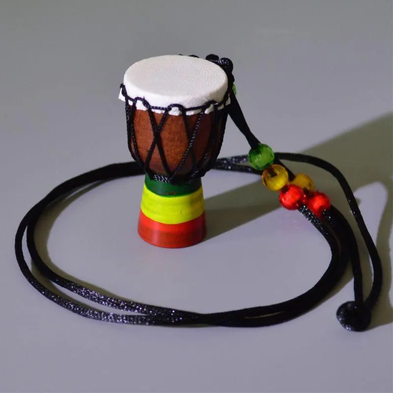 Pendentif Colliers Mini Jambe Drummer Individualité Djembe Percussion Instrument de musique Collier Africain Tambour à main Toy299I