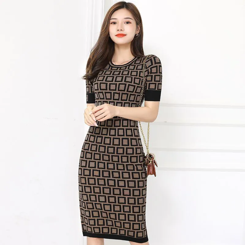 Gatastilklänningar Designer Women Classic Letter Pattern Knit Dress Spring Summer Woman Lady Clothing 17o0