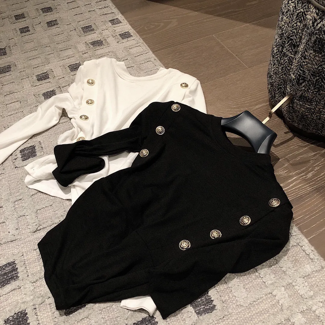 21ss 여성 T 셔츠 디자이너 옷 Deisgner 가을 더블 행 금속 단추 질감 다재다능한 슬림 라운드 넥 긴 소매 풀오버 탑
