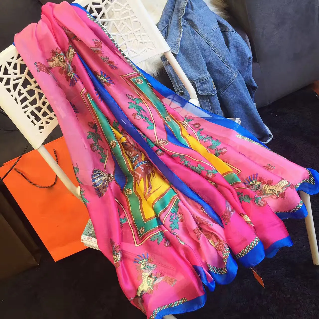 2021 Spain Pure Silk Scarf Ladies Fashion Shawls and Wraps Bandana Pashmina Summer Beach Hijab Snood 180 90Cm285k