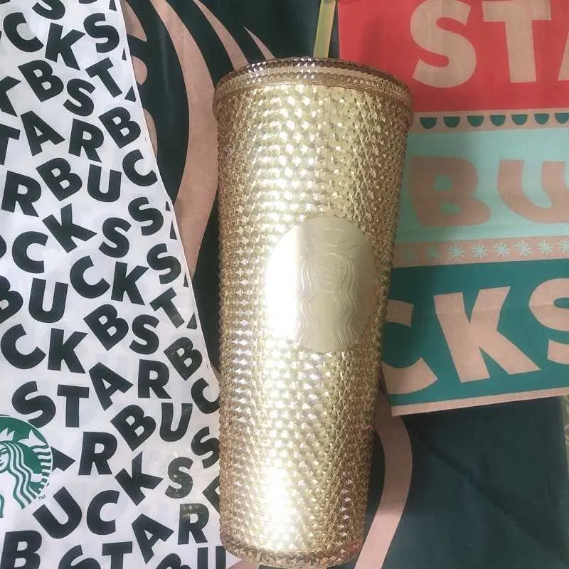 Sınırlı sayıda Starbucks Altın Çivili Kupa
