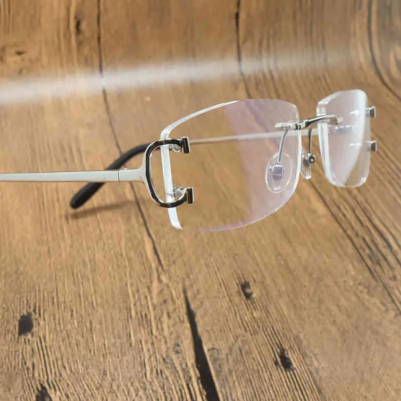 2024 Fashion Off Luxury Designer Nya män och kvinnors solglasögon av tydliga ögonramar för män Kvinnor ramar mode transparenta datortillbehör Optiska glasögon