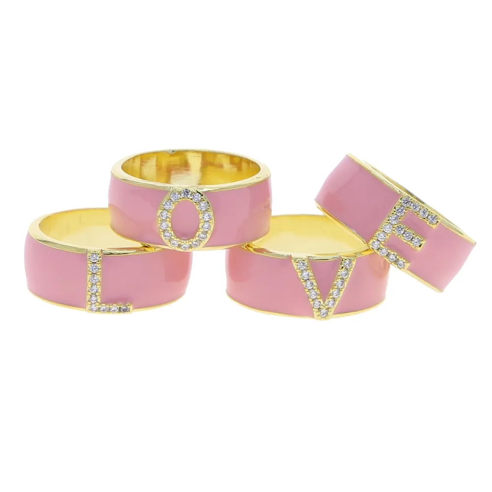 Pink Blue Emamel 26 Alphabet Letter Band Ring för kvinnor Personligt namn Full Finger Jewelry Fashion