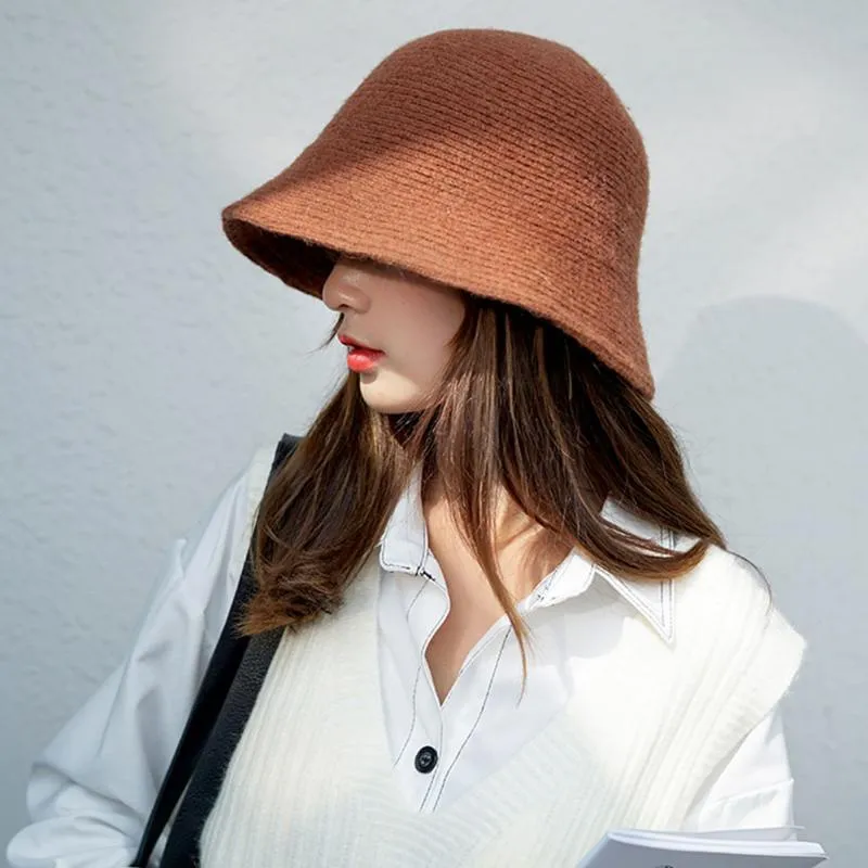 Sombreros de ala ancha 2021 Cálido invierno Sombrero de cubo para mujer Adolescentes Fieltro Lana para niñas Otoño y moda Piel Negro Hip Hop Cap235N