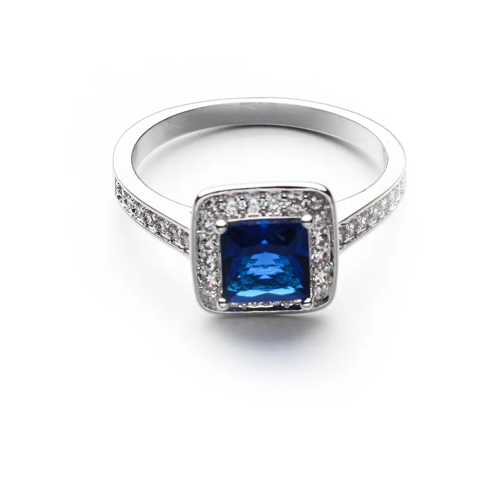 Bröllopsengagemang Blue CZ Cubic Ziron Stone Platinum Plating Ring Fashion Party Women4952068