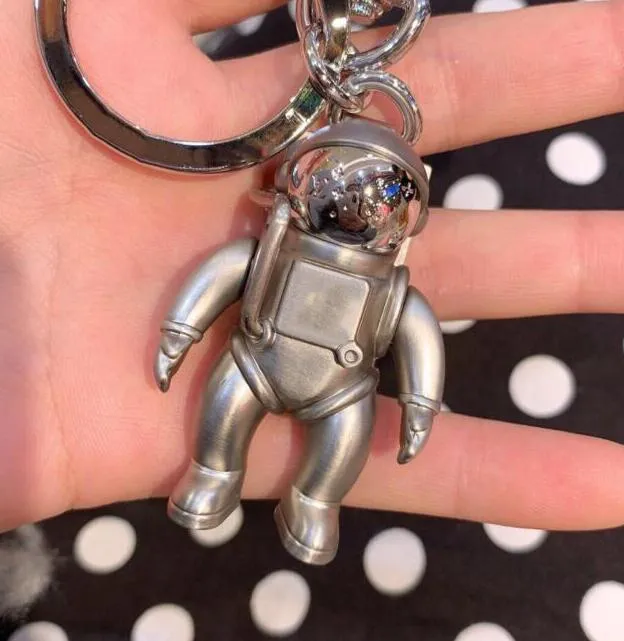 3D stereo astronot uzay robot mektubu moda gümüş metal anahtarlık araba reklamı bel anahtar zinciri zinciri kolye aksesuarları225y