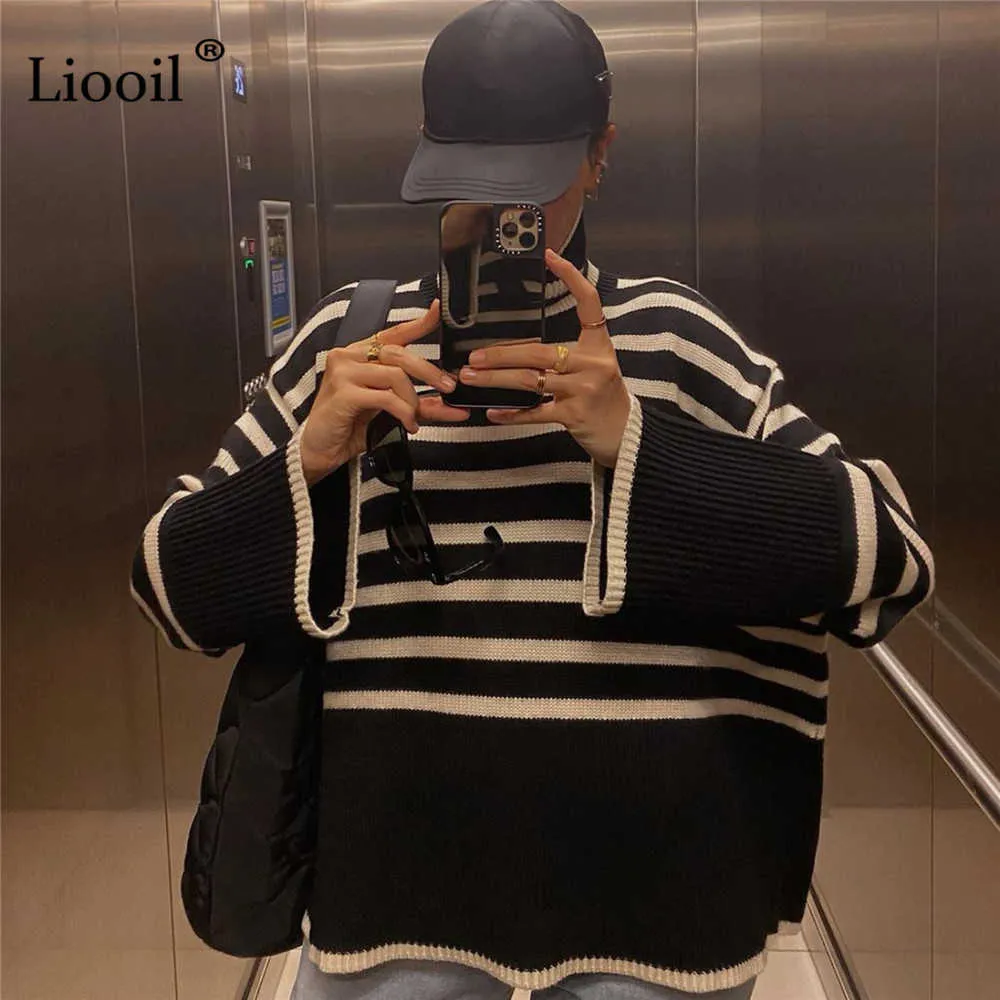 Black And White Stripe Sweater Streetwear Loose Tops Women Pullover Female Jumper Long Sleeve Turtleneck Knitted Ribbed Sweaters 211224