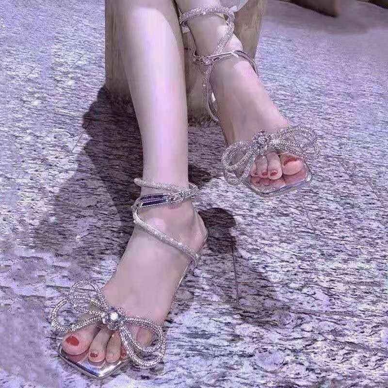 Rimocy Parlak Kristal Yay Yüksek Topuklu Sandalet Kadın Gümüş Seksi Burnu açık Parti Düğün Ayakkabı Kadın Moda Çapraz Kayış Sandalias 220106