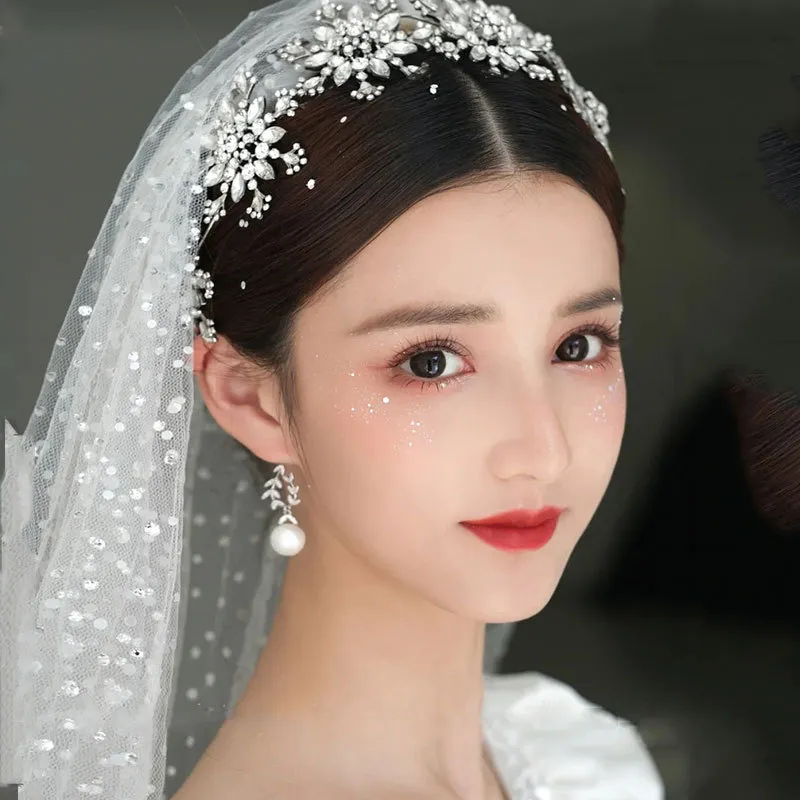 Luxury Crystal Snowflake Hairband Floral Bridal Tiaras Barock Crown Pageant Diadem pannband Bröllop hårtillbehör 220218239T