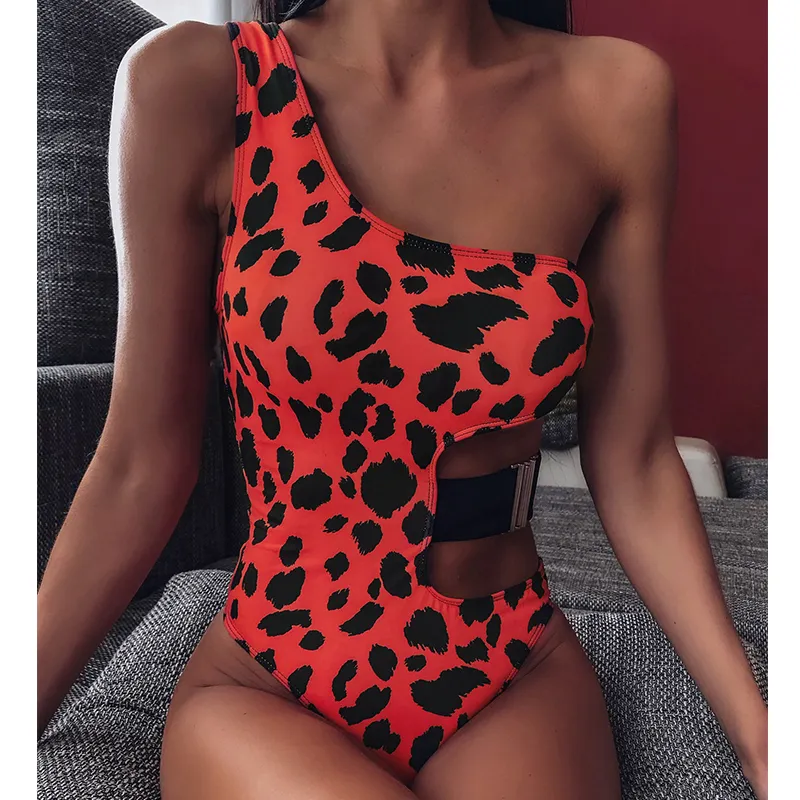 Peachtan un pezzo Leopardo costume da bagno femminile monokini Scava fuori costumi da bagno donna Sexy bikini brasiliano una spalla tuta T200114