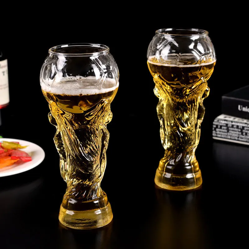 Creatieve voetbalmokken Bar Glass 450 ml Wijnglazen whisky bier Goblet Juice Cup High Borosilicate Glass Cup LJ2008216524618