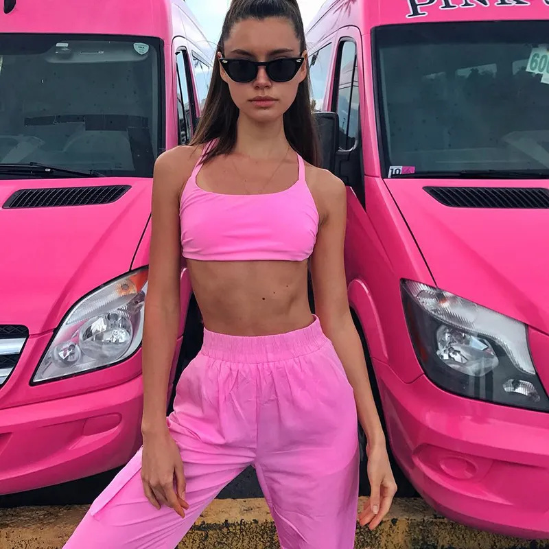 InstaHot Pink 2 pezzi Set donna casual tasche pantaloni cargo larghi Jogger Pant elastico in vita cinturino senza schienale Crop Tops Streetwear LJ201125