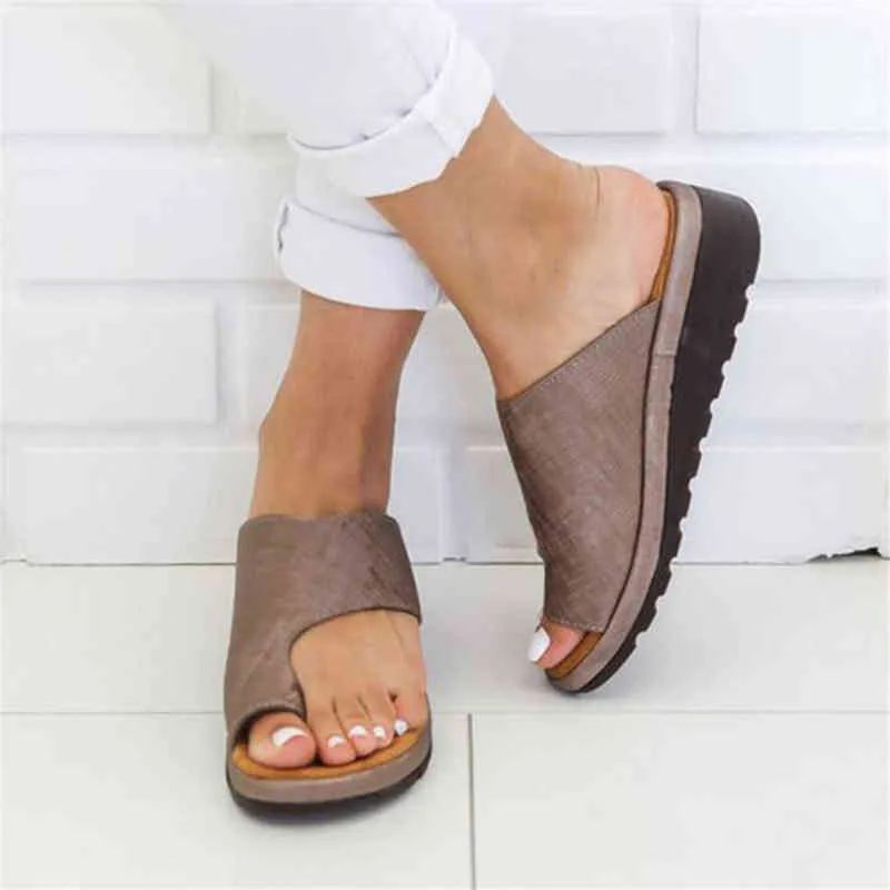 Nya Kvinnor Tofflor Flat Sole Casual Soft Big Toe Foot Sandal Kvinnor Skor Comfy Platform Orthopedic Bunion Corrector Y220211