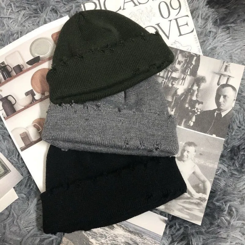 Chapeaux pour hommes automne et hiver bonnets INS mode couleur unie épaissi chaud tricoté laine chapeaux perforés Hats288c