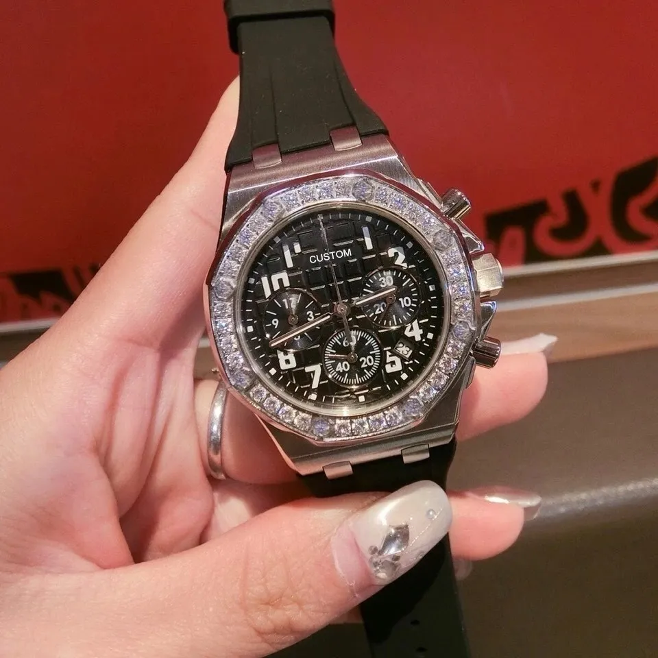 Classic Lady Quartz Chronograph Quartz Watch Calender Fashion Märke Klockan Full Diamond Rubble Strap Wristwatch AAA+ 37*11.5