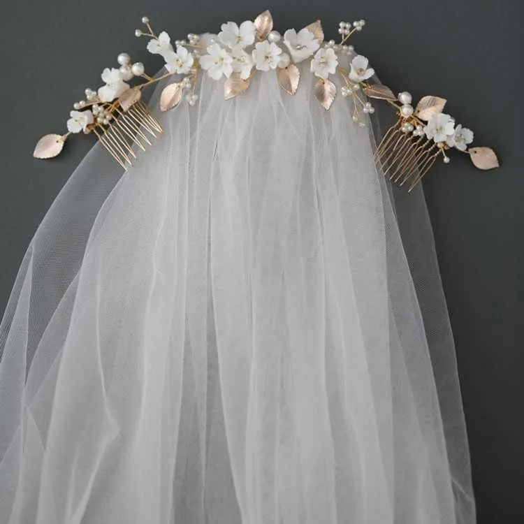 Feuille d'or mariée longue peigne pièce de cheveux porcelaine blanche fleur mariage accessoires de bal peignes à cheveux femmes casque X0726