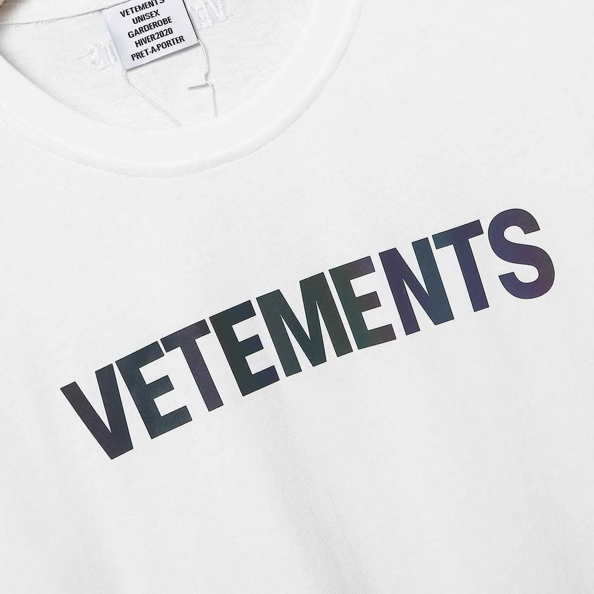 Vetements T-shirt Uomo Donna 1:1 Lettere eterocromismo di alta qualità Riflettente Vetements Tee Tops VTM Manica corta P0806
