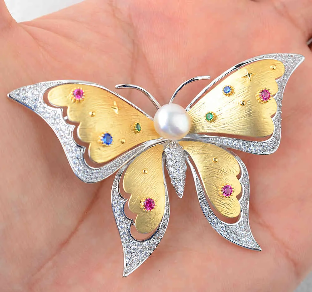 High Quality Golden plated Paved CZ Butterfly Brooch