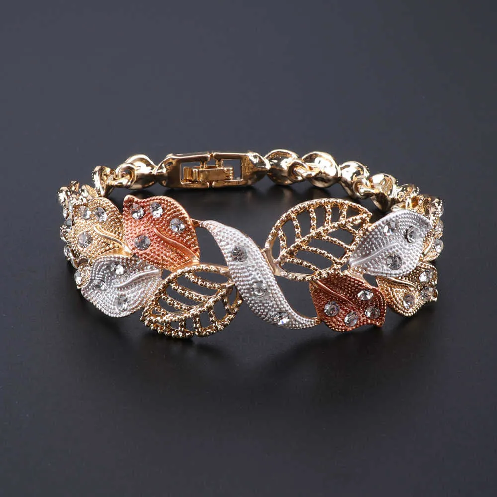 Fashion African Beads Collier Boucles d'oreilles Ensemble de bijoux de mariage nigériane Brand Dubai Gold Bijoux colorés H1022