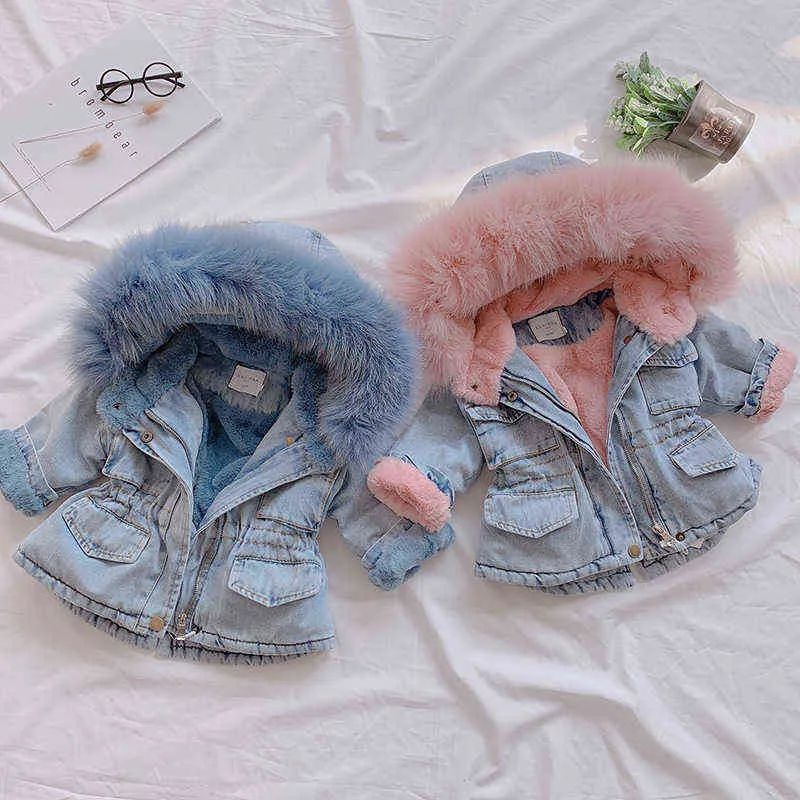 Baby Girl Winter Denim Veste Vêtements Enfants Plus Velvet Épais Collier à fourrure épais à capuche chaud 211203