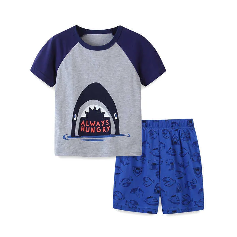 Metri di salto Set di abbigliamento estivo ragazzi Completi bambini Neonato Moda bambino Squalo Vestiti di cotone T-shirt cartoni animati Pantaloncini 2 pezzi Abiti 210529