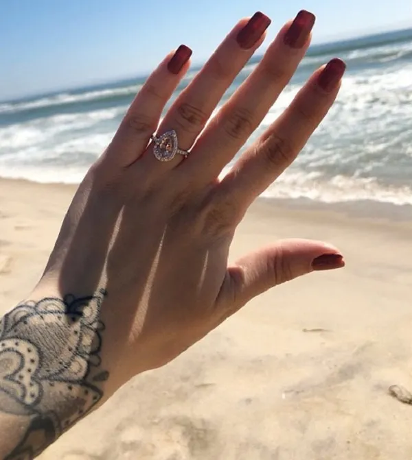 Mode Elegant Cubic Zircon Finger Ring Rose Guldfärg CZ Diamant Förlovning Ringar Champagne Crystal Bröllopsband Ring för Kvinnor Smycken
