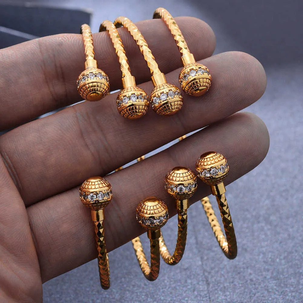 Wando 4 Pçs / lote Na moda Dubai Ethiopian Bead Cor de ouro Pulseiras Para As Mulheres Meninas Esposa Africano Árabe Ramadan Pulseira Jóias Q0720