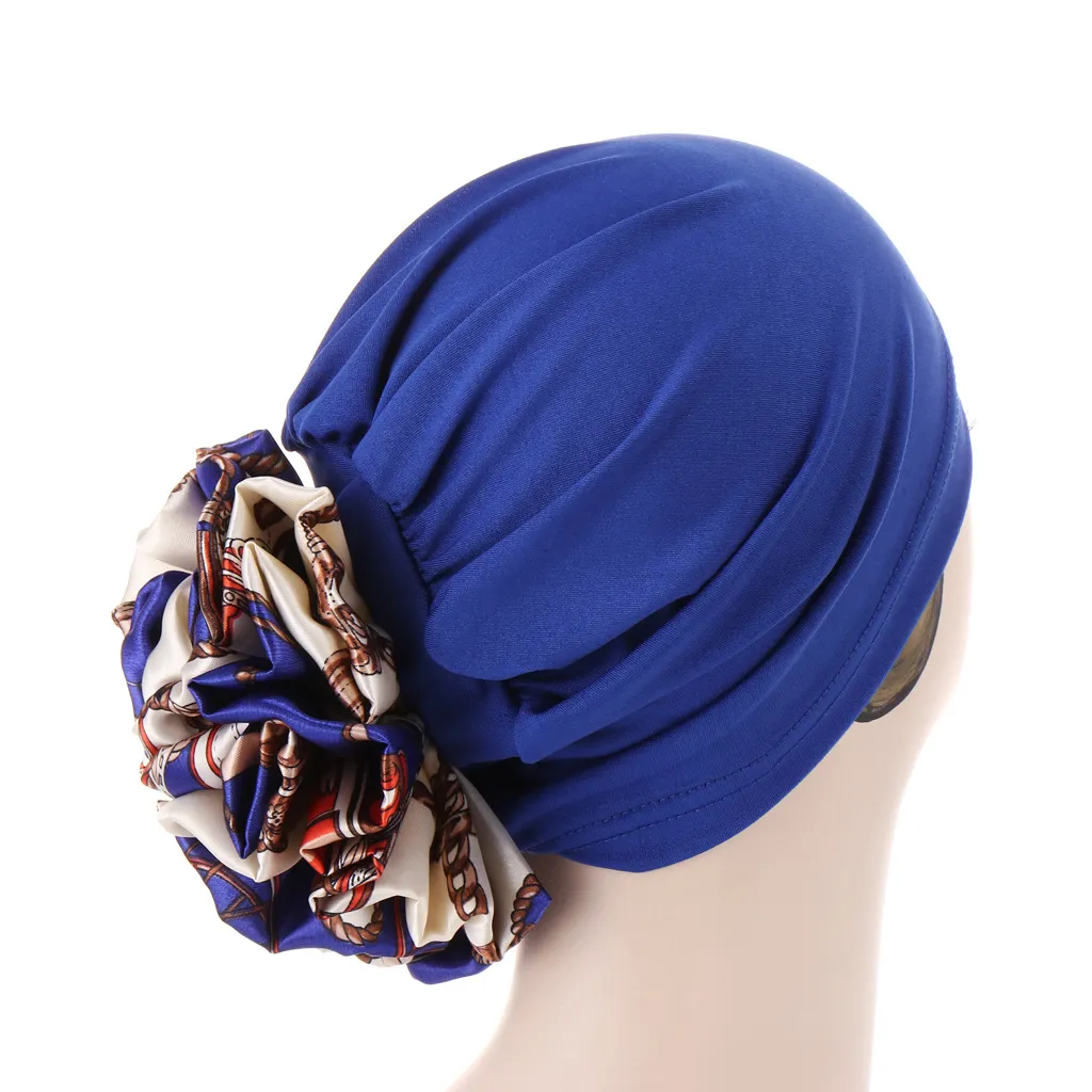 ファッションイスラム教徒の頭のスカーフ帽のマルチカラーソリッドミルクシルクサイズデカールクロス花キャップ