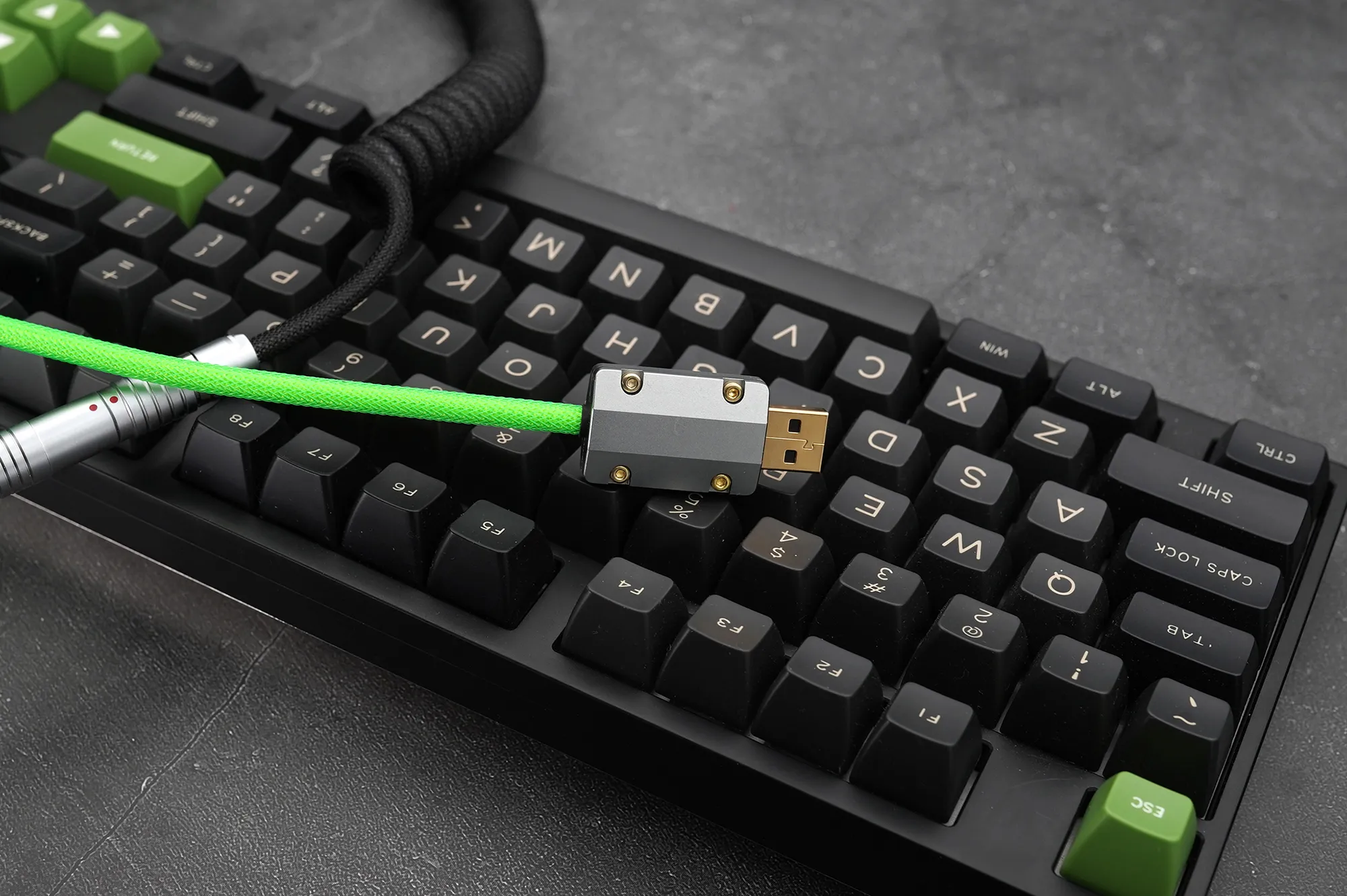GeekCable Cavo dati tastiera meccanica personalizzato fatto a mano GMK Theme SP Keycap Line Green Screen Colorway