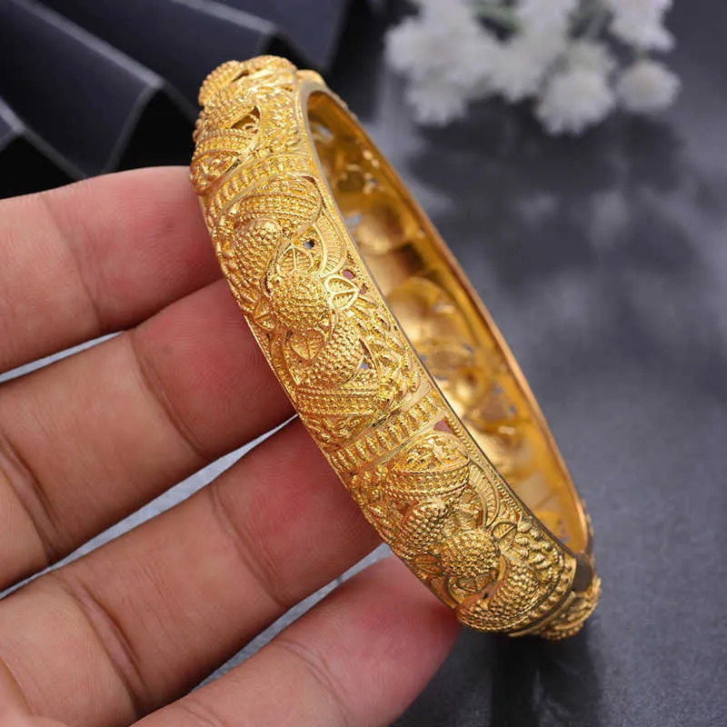 4 pçs / lote Top Quality Dubai Bangles Cor do ouro para mulheres noiva vintage bracelete África África jóias árabes 210918