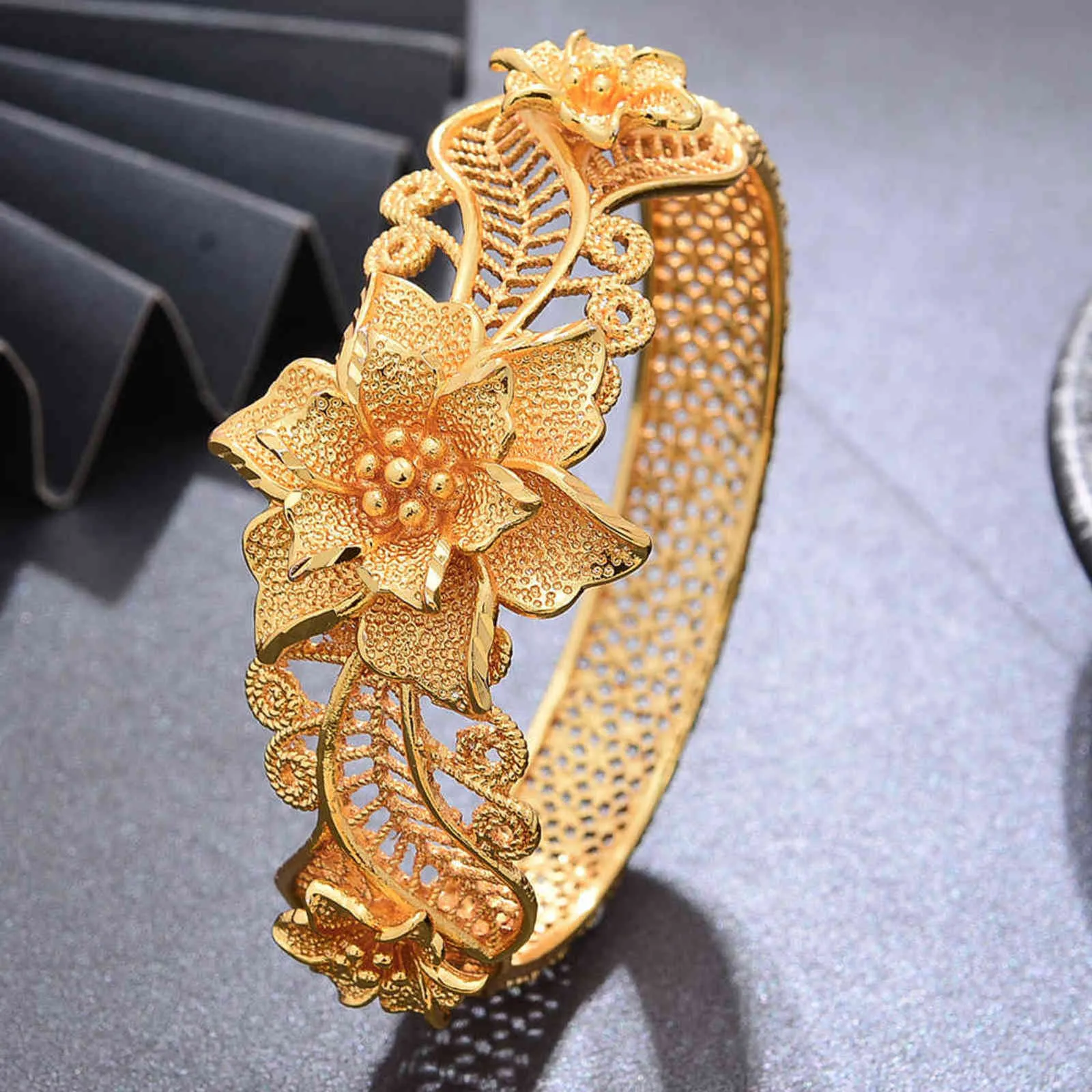 SET France Banlges for Women 24K Gold Color Braceletsbangles Dubai African Wedding Flowers 신부 Bijoux Africaine Bangles9173738