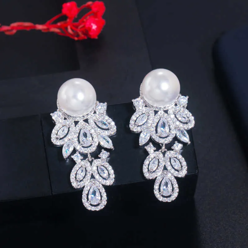 Tre graces delicati zirconia zirconi a pavimentazione donna foglia di nozze perla simulata grande collana e orecchini set di gioielli da sposa TZ540 H1022