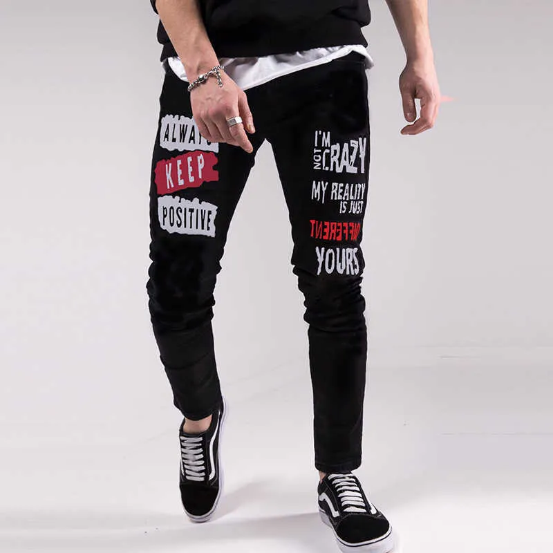 Män svart tvättade jeans mode personlighet biker slim denim byxor retro byxor skalle tryckt design street jeans 211011