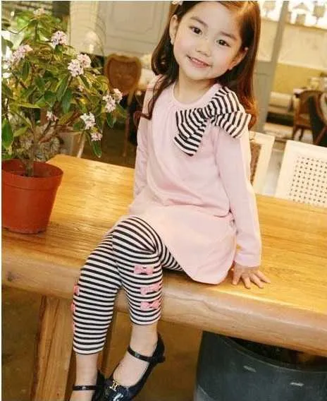 Retail and wholesle spring autumn toddler girl clothing sets children clothes kids top with bow+striped leggings 211025