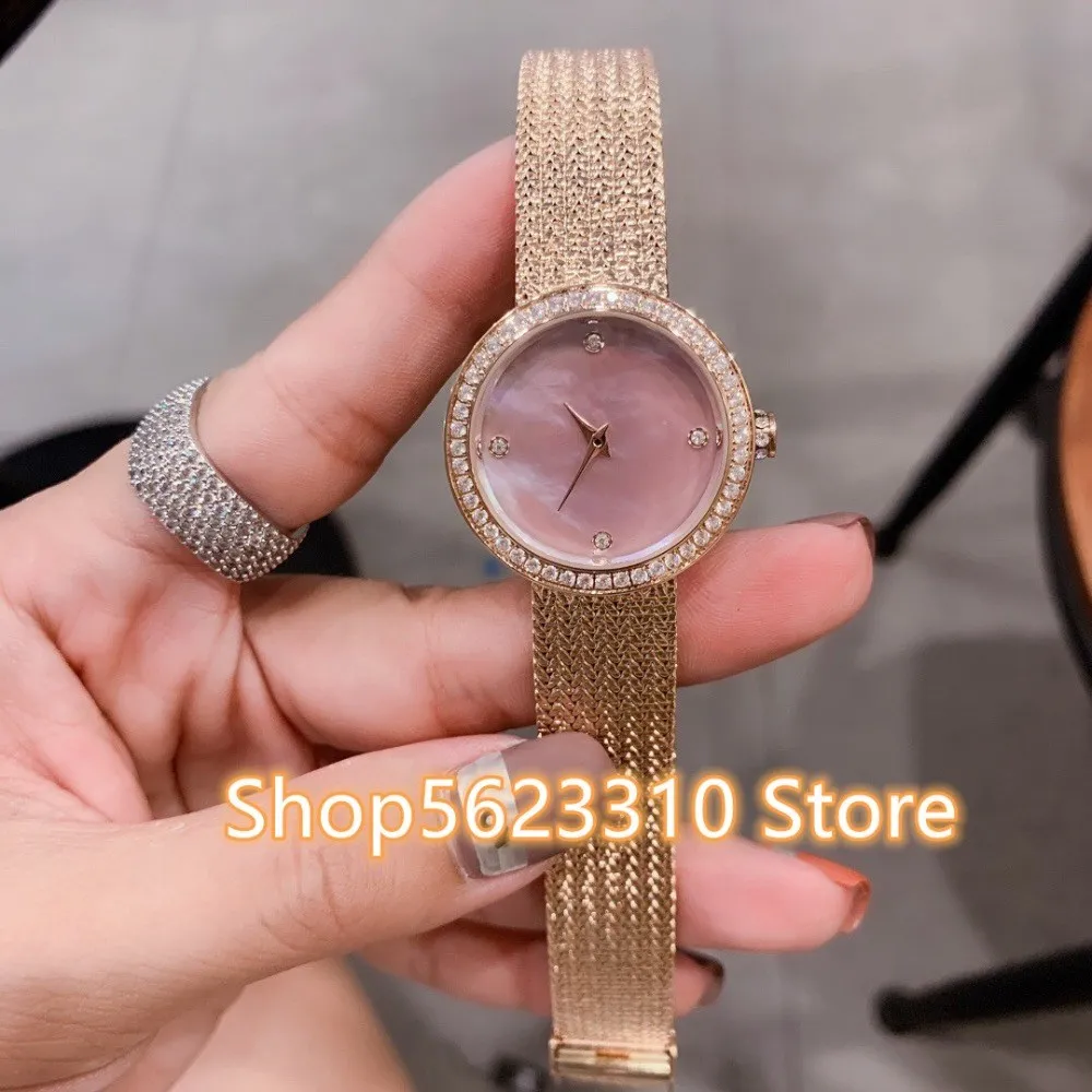 Classic Brand Crystal Quartz Wristwatch 4 Diamond en acier en acier inoxydable Lettre de signe de montre Logo Motor de la coque de perle