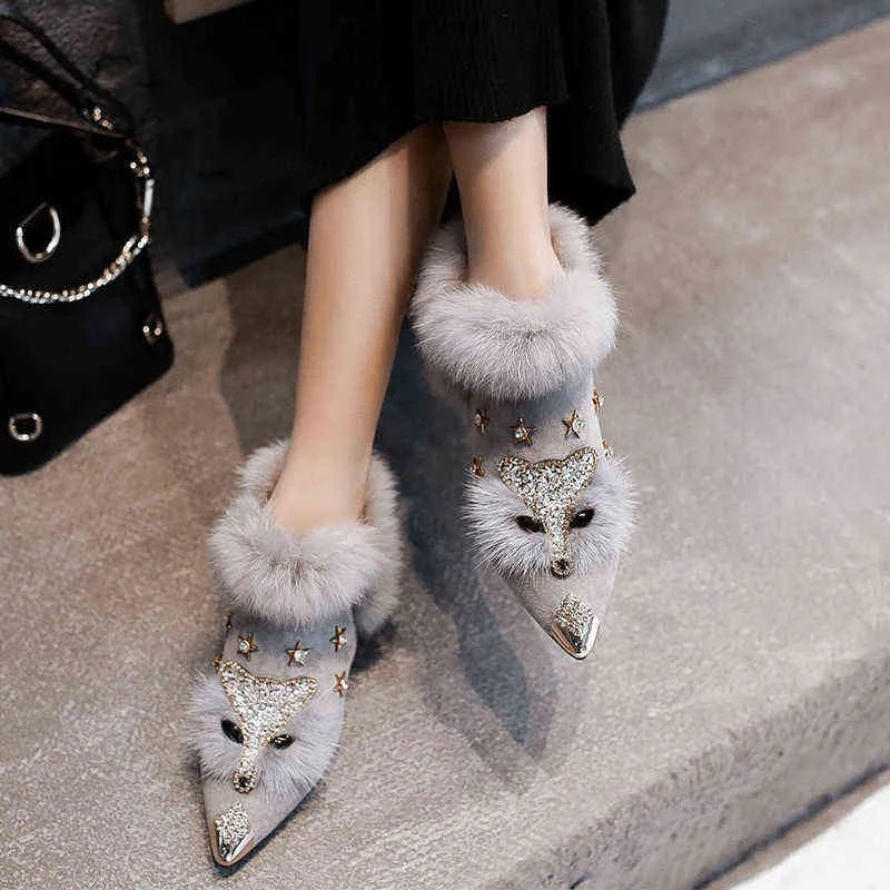 Buty zimowe damskie szpiczaste metalowe kostki kryształowy wzór lisa damskie Toe brokatowe futrzane mokasyny Bottes Femme